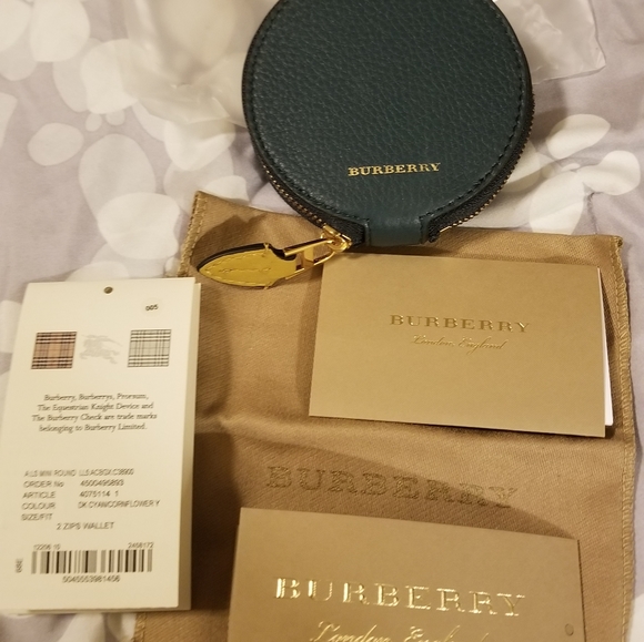 Burberry Small Round Leather Coin Case - Picture 2 of 9